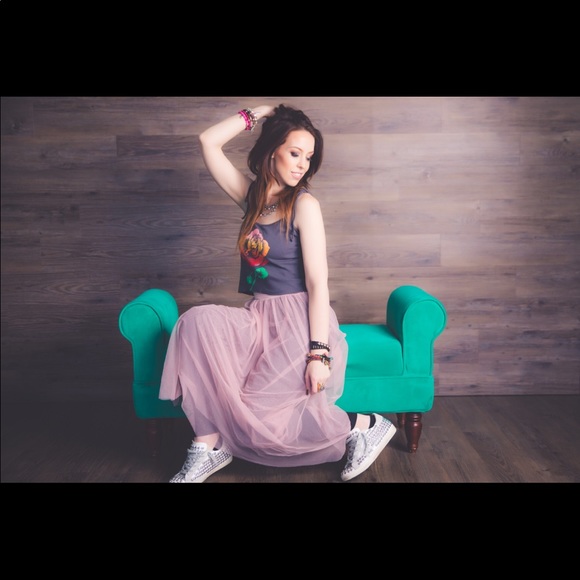 Meet your Posher, Joann - Picture 4 of 6